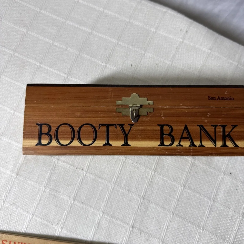 Pirate Cedar Keepsake Box BOOTY BANK & Candy Stash San Antonio,‎ Texas
